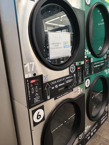 La Wash - Lavandería de autoservicio en Badalona - foto 2