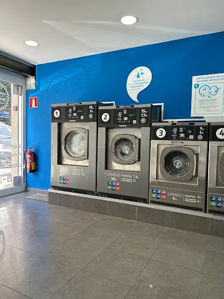 La Wash - Lavandería de autoservicio en Badalona - foto 2