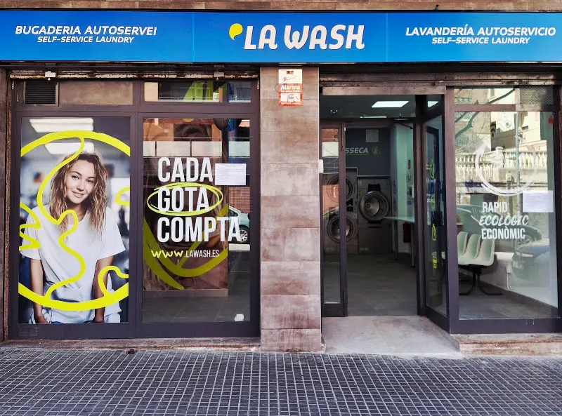 La Wash - Lavandería de autoservicio en Santa Coloma de Gramenet - foto 2