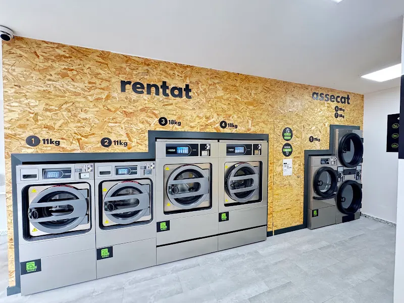 Be Laundry Covadonga - Lavandería de autoservicio en Sabadell - foto 2