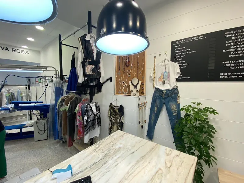 TINTORERIA - LAVANDERIA Y ATELIER ROBANETA - Sabadell