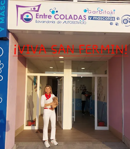 ENTRE COLADAS Y MASCOTAS - Pamplona