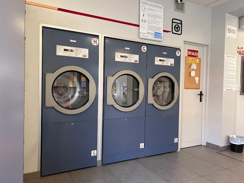 Lavandería Autoservicio Bloomest Leganés