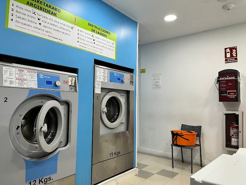 Garbimatik - Lavandería - wash 'n dry laundry - Donostia-San Sebastian