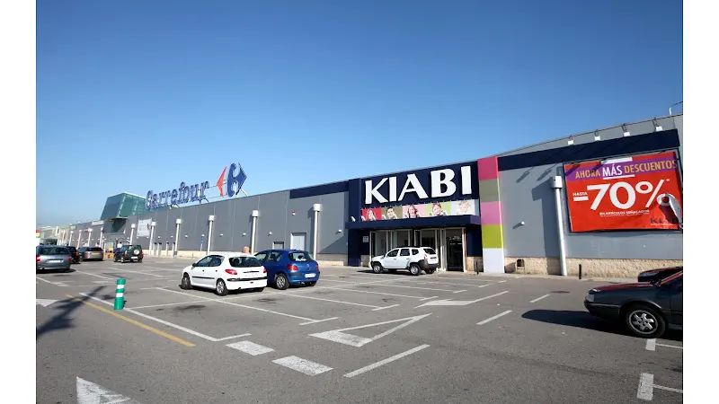 Centro Comercial Carrefour El Alisal - Santander