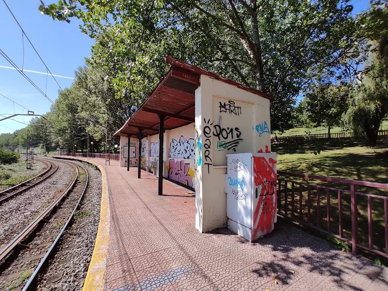 Cazoña - Estación de tren en Santander - foto 4