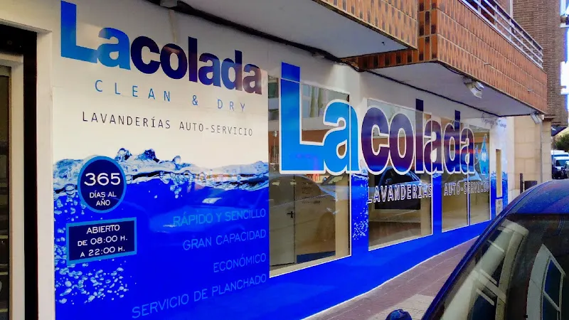 La Colada Clean & Dry / lavandería autoservicio en Getafe/ servicio de planchado/ tintorería - Lavandería en Getafe - foto 3