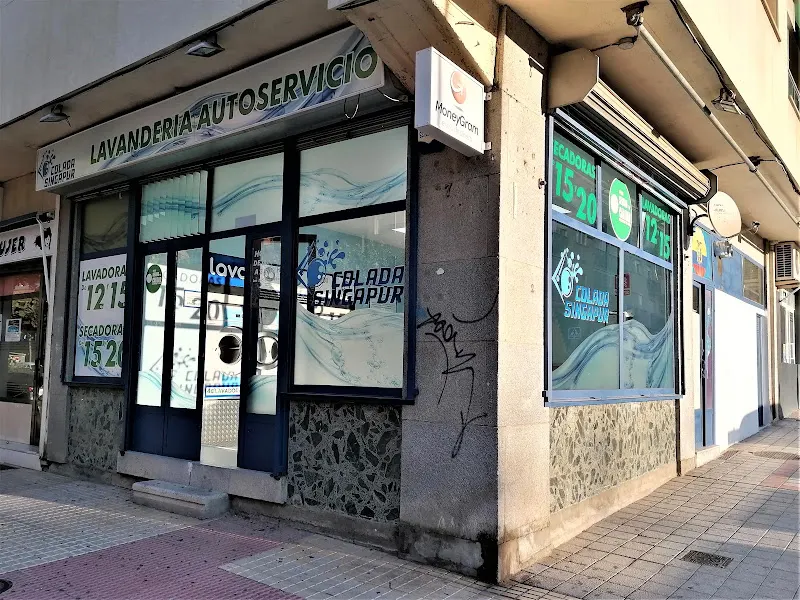 COLADA SINGAPUR - Lavandería de autoservicio en Salamanca - foto 2