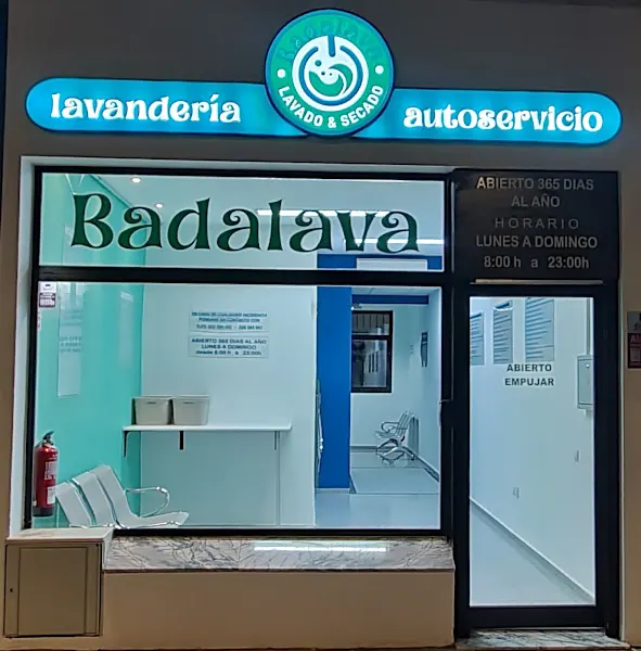 Badalava - Lavandería de autoservicio en Badajoz - foto 2