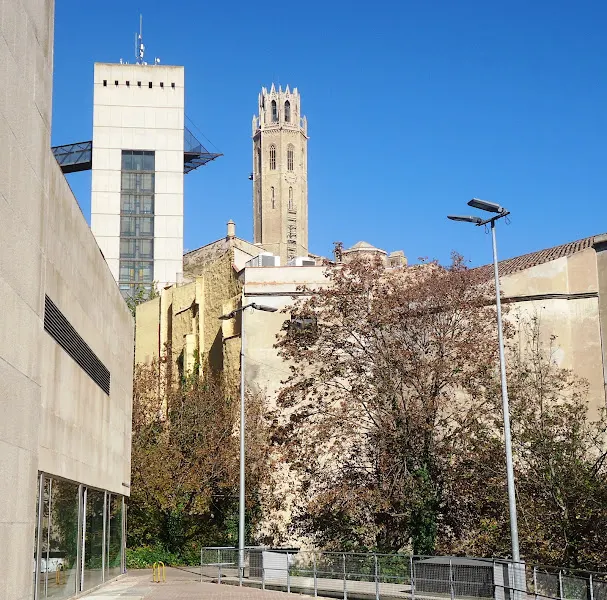 por Carrer Baró de Maials