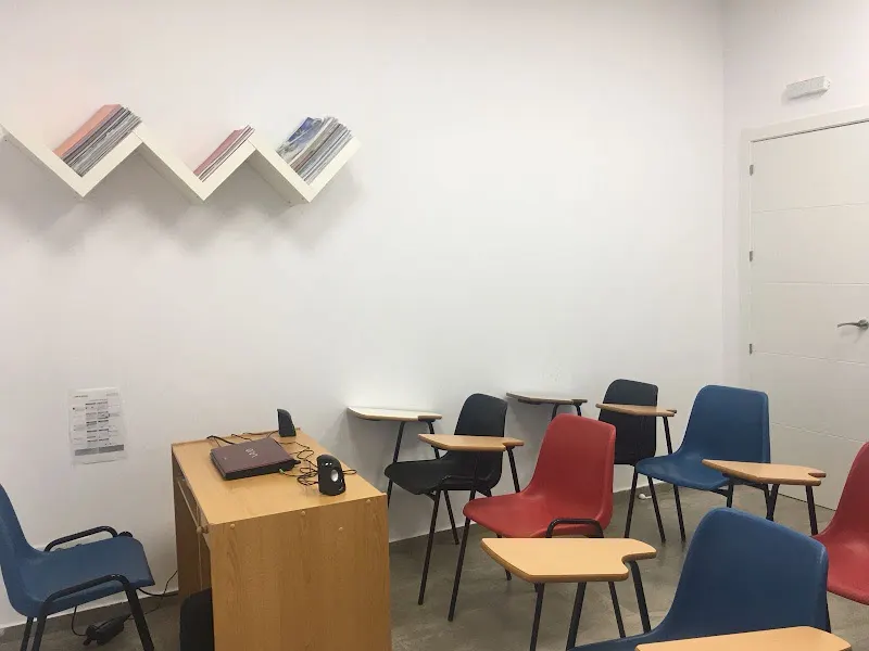 Centro de Idiomas Sotorebolo - Academia de idiomas en Algeciras - foto 2