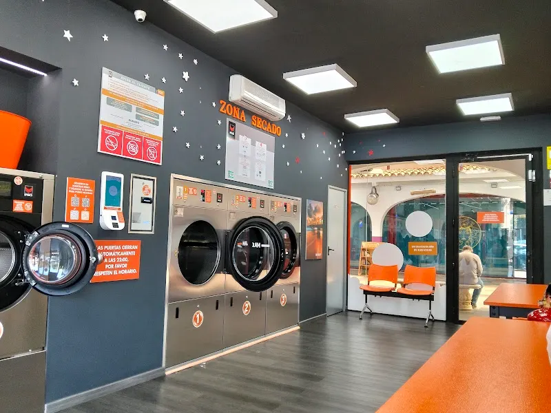 Lavandería Autoservicio Merca2Parla - Lavandería de autoservicio en Parla - foto 2