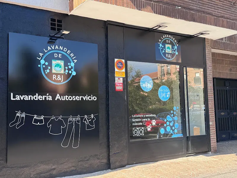 La lavandería de R&J - Lavandería de autoservicio en Torrejón de la Calzada - foto 2