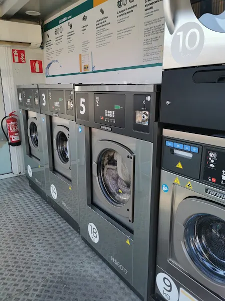Lavomatic - Lavandería de autoservicio en Alcobendas - foto 2