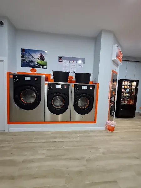 Lavanderia fuente el saz AUTOSERVICIO - Fuente el Saz de Jarama