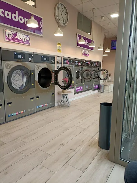 The Laundry Lavandería Autoservicio Ourense - Lavandería de autoservicio en Ourense - foto 2