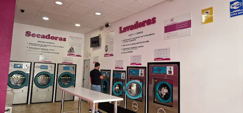 A Lavandeira Lugo - Lavandería de autoservicio en Lugo - foto 2