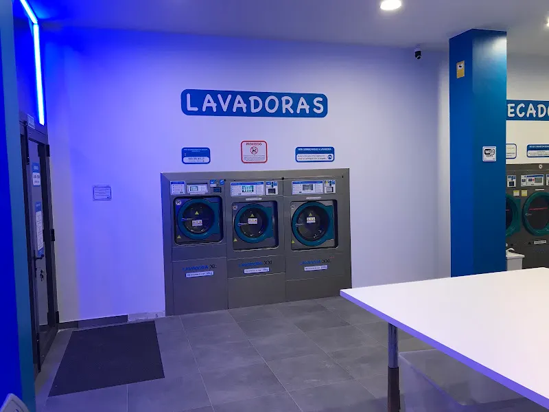AUGA & XABON Lavandería Autoservicio