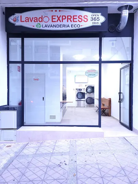 Lavado Express Cáceres - Lavandería de autoservicio en Cáceres - foto 2