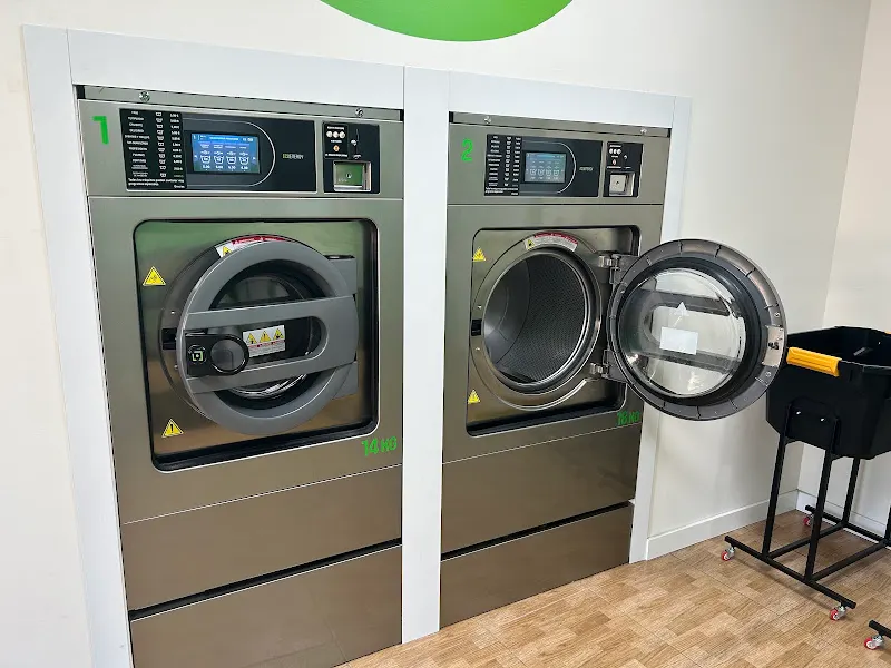 CLEAN&GO - Lavanderia Autoservicio - Lavandería de autoservicio en Cáceres - foto 2