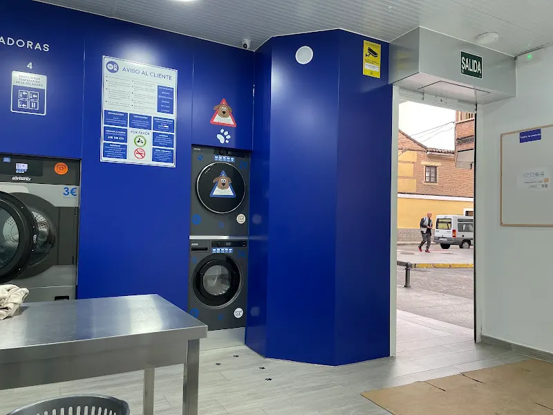 Open Blue Puerta de Cuartos