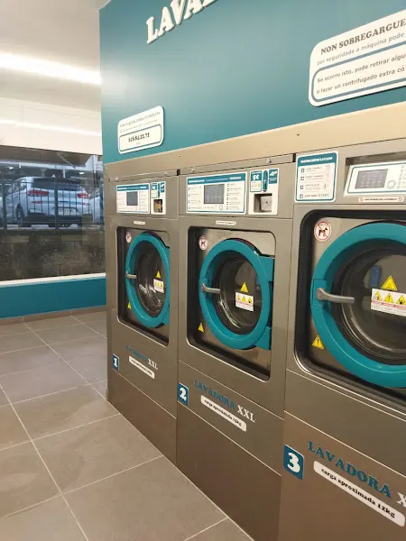 Lavandería DaXeito - Lavandería de autoservicio en Pontevedra - foto 2
