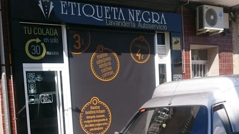 Lavanderia autoservicio Etiqueta Negra - Lavandería de autoservicio en Carballino (O) - foto 2