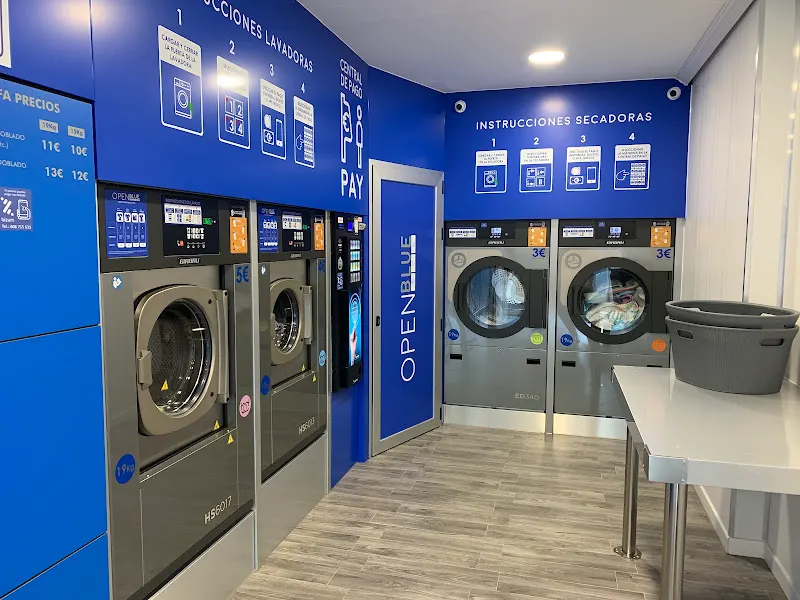 OPEN BLUE CANDELEDA 24 H y MULTISERVICIO - Lavandería de autoservicio en Candeleda - foto 2