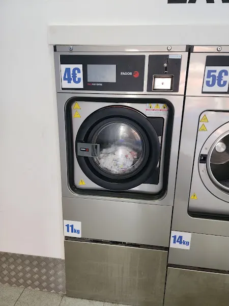 Micolada - Lavandería de autoservicio en Ferrol - foto 2