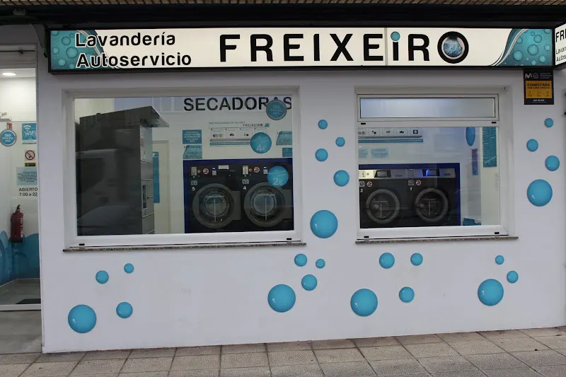 Lavandería Autoservicio Freixeiro Grupo Lacolada - Lavandería de autoservicio en Narón - foto 2