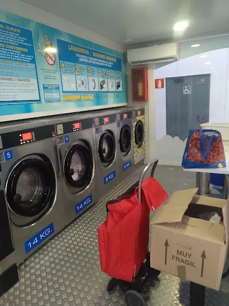 Lavomatic Lavandería Autoservicio - Torremolinos