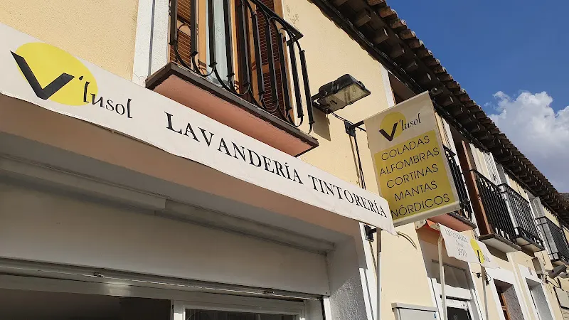 Lavandería Tintorería V´lusol - Servicio de lavandería en Aranjuez - foto 2