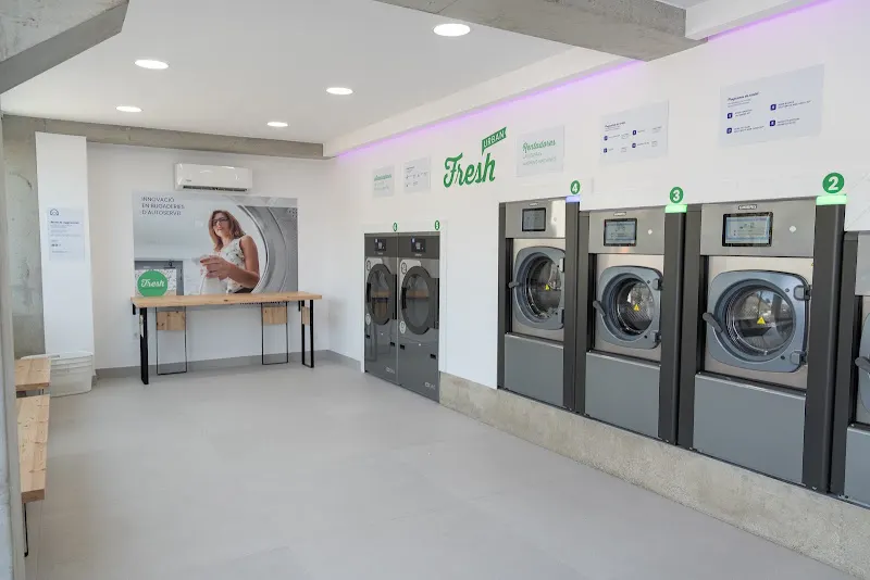 Bugaderia autoservei Fresh (RE+) Igualada - Lavandería de autoservicio en Igualada - foto 2