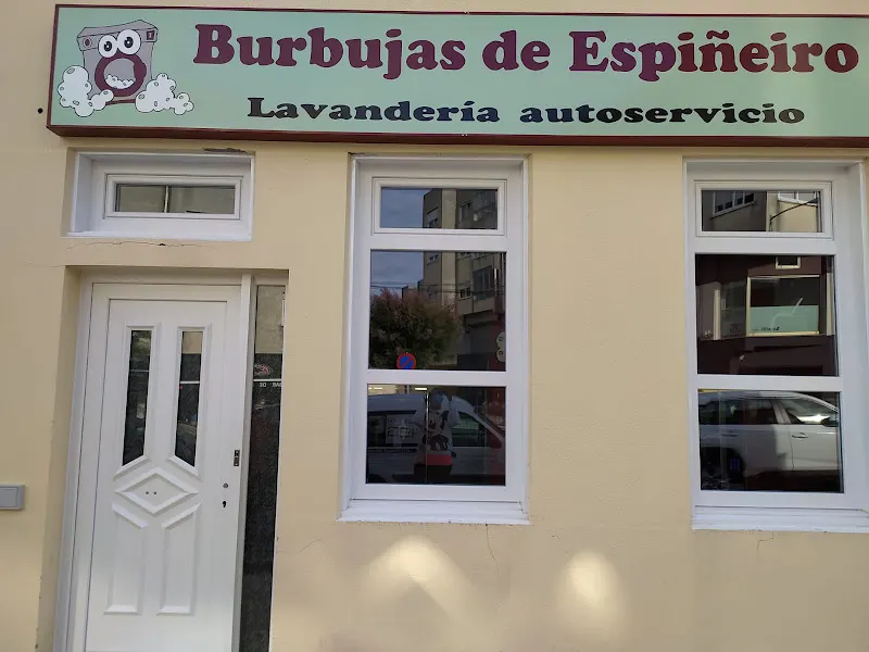 Burbujas de Espiñeiro - Lavanderia autoservicio - Oleiros