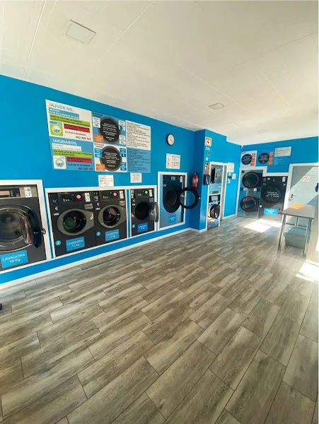 DO LAUNDRY Bugaderia Autoservei Baix Cost - Lavandería de autoservicio en Sant Vicenç dels Horts - foto 2