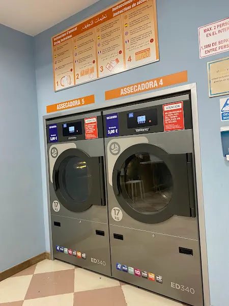 Wash Premia - Lavandería de autoservicio en Premiá de Mar - foto 2