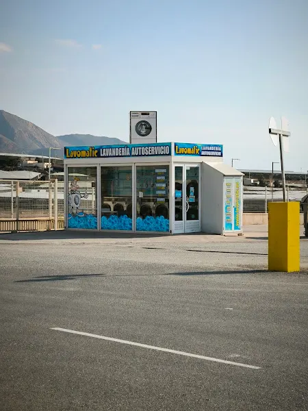 LAVOMATIC - Lavandería de autoservicio en Adra - foto 2