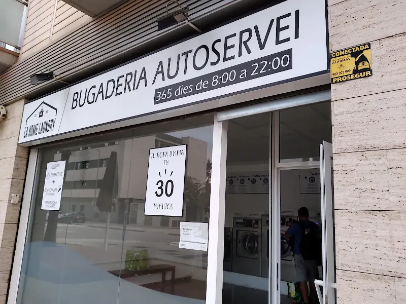 Bugaderia Autoservei - Lavandería de autoservicio en Molins de Rei - foto 2