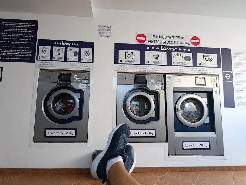 Lavandería Autoservicio Burbujas - Yeles