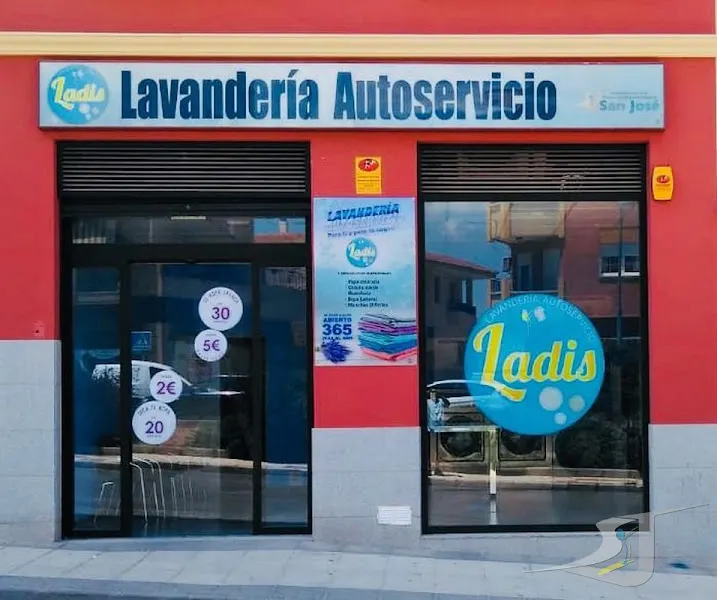 Lavandería Autoservicio InclúyeTe - Guadix