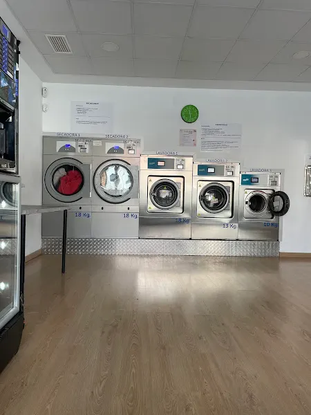 El Lamparón - Lavandería de autoservicio en Ejea de los Caballeros - foto 2