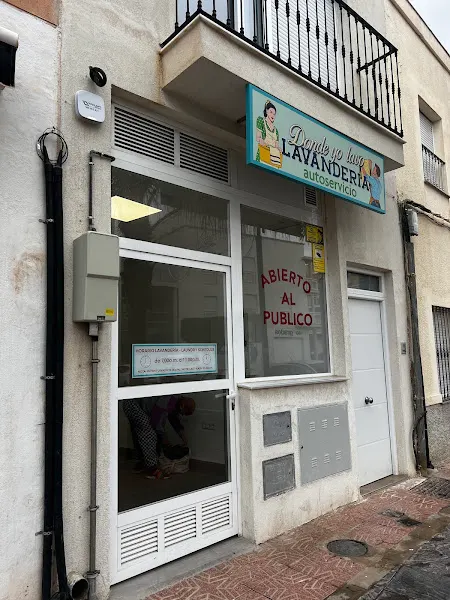 Donde Yo Lavo Lavandería - Vera