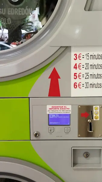 COLADA EXPRES SANTOÑA ABASTOS - Lavandería de autoservicio en Santoña - foto 2