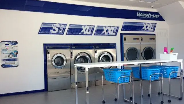 LAVANDERIA AUTOSERVICIO Wash-Up Cee - Lavandería de autoservicio en Cee - foto 2