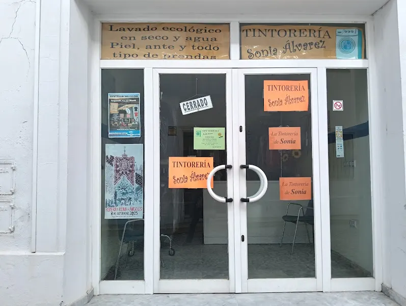 La tintorería de Sonia - Lavandería en Aracena - foto 2