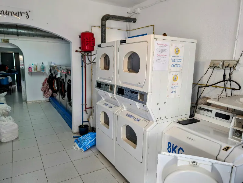 Bish's - Lavandería de autoservicio en Mojacar - foto 2