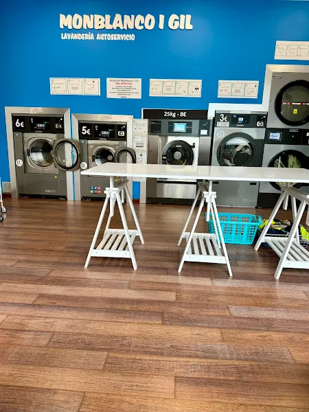 Monblanco - Lavandería de autoservicio en Rosal (O) - foto 2