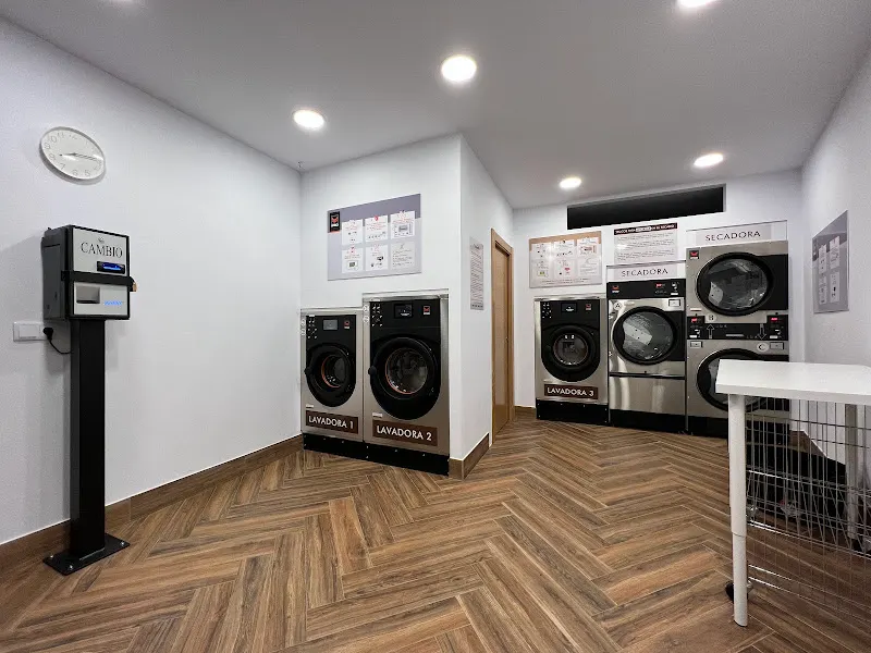 Lavandería Autoservicio Cimavilla - Lavandería en Potes - foto 4