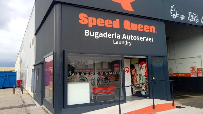 Bugaderia autoservei - Lavandería de autoservicio en Preses (Les) - foto 2
