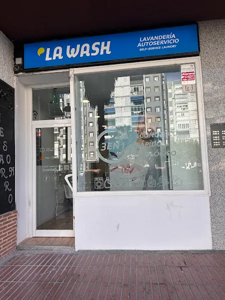 La Wash Humanes de Madrid - Lavandería de autoservicio en Humanes de Madrid - foto 2